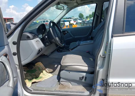 2000 Mercedes-Benz Ml 320 z USA, uszkodzony, nr VIN 4JGAB54E3YA155662